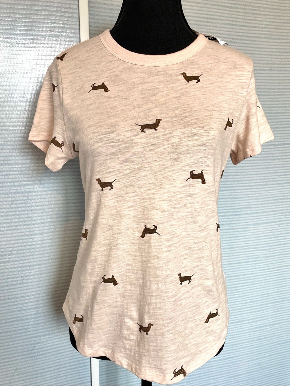 NEW Old Navy Cream Pink Weiner Dog Cotton Crew Everywear Tee Dachshund Print XS